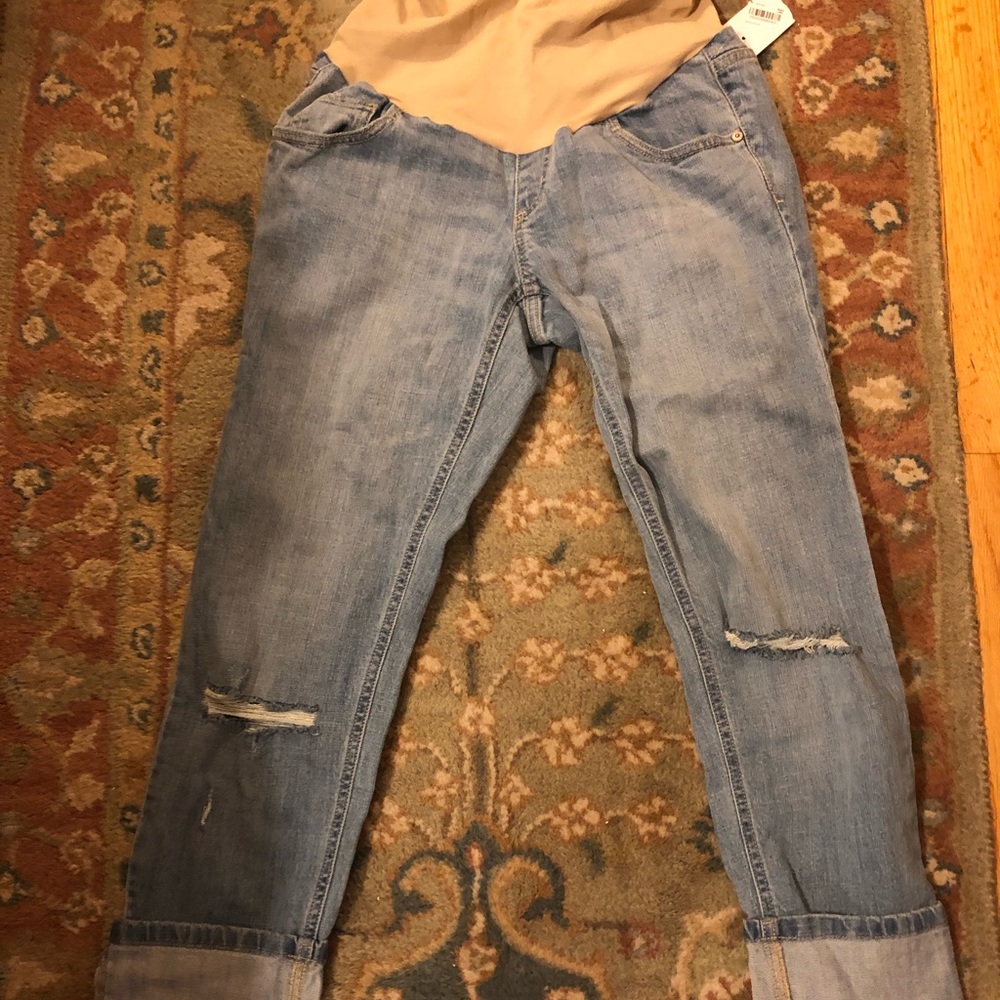 Maternity distressed cropped jeans